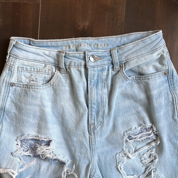 AE Ripped Mom Jean - Picture 5 of 8